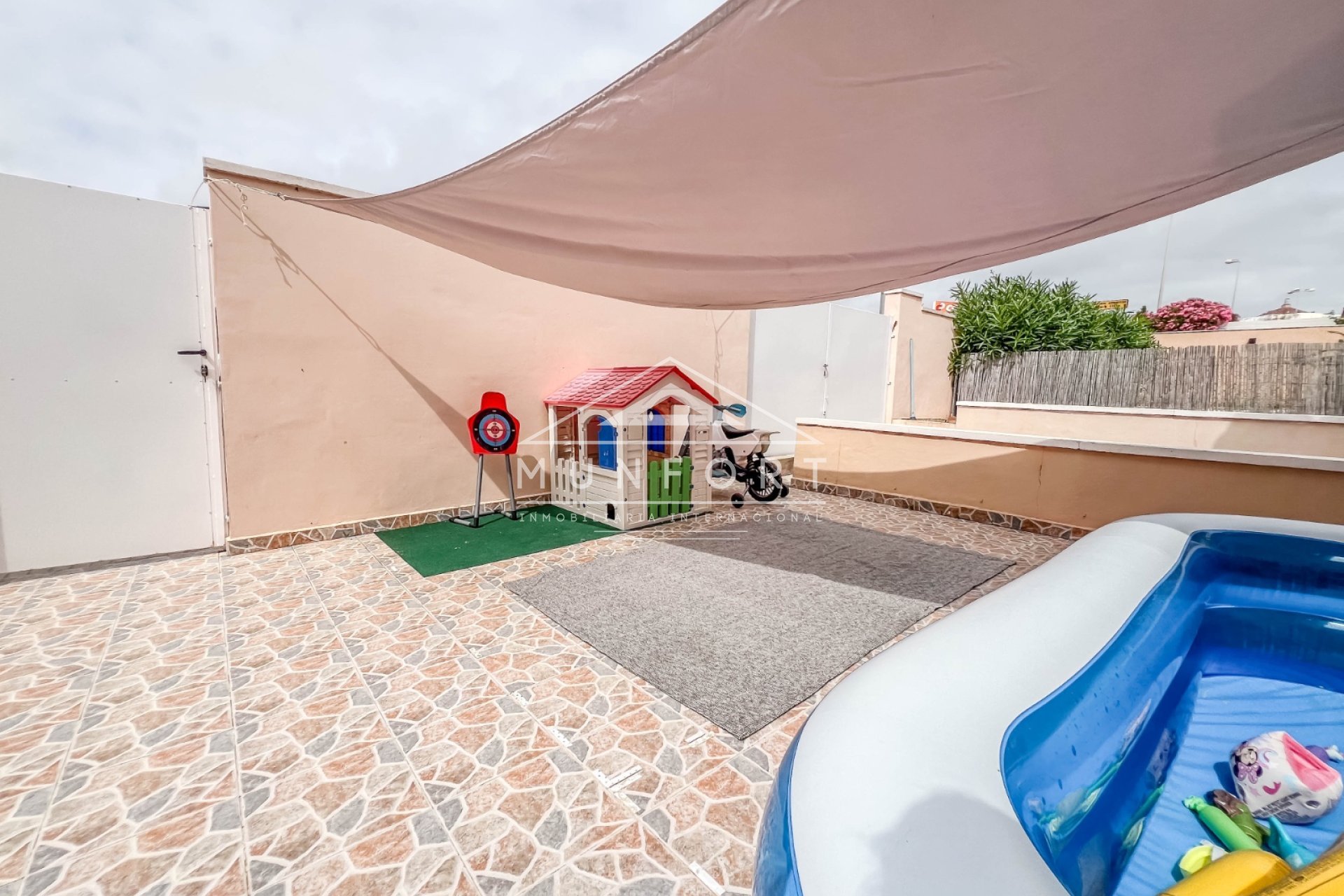 Resale - Villas -
Orihuela Costa