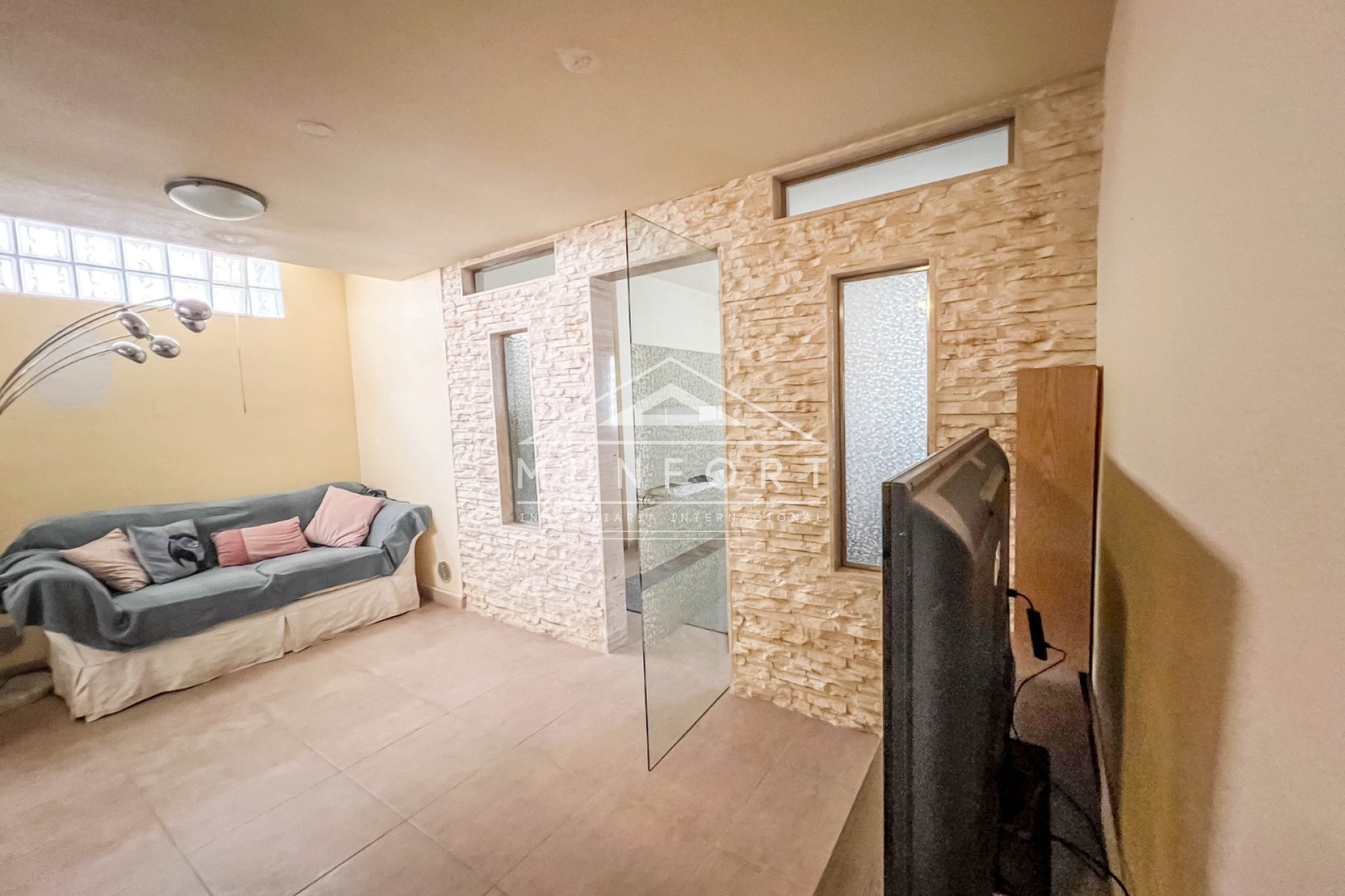 Resale - Villas -
Orihuela Costa