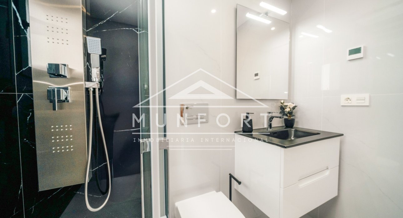 Resale - Villas -
Orihuela - Vistabella - Orihuela