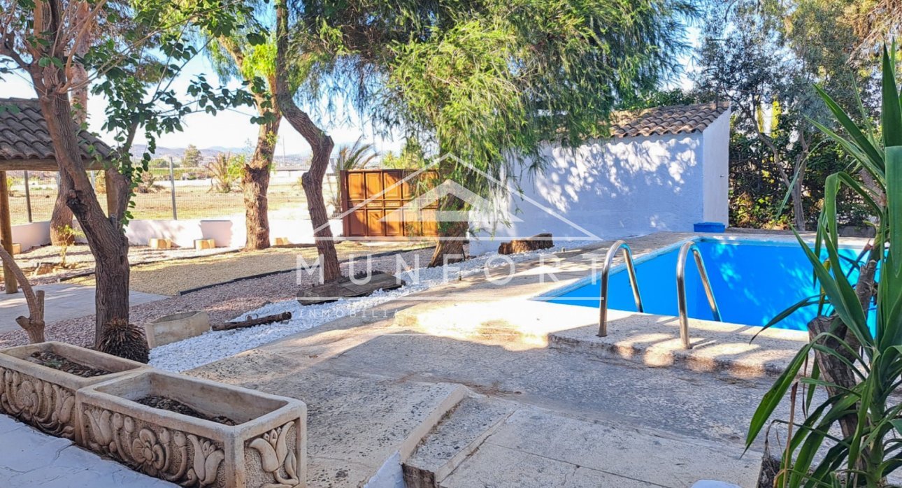 Resale - Villas -
Orihuela