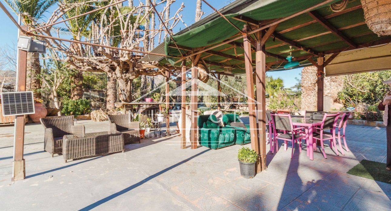 Resale - Villas -
Orihuela