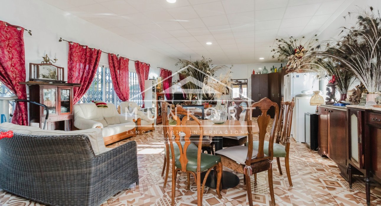 Resale - Villas -
Orihuela