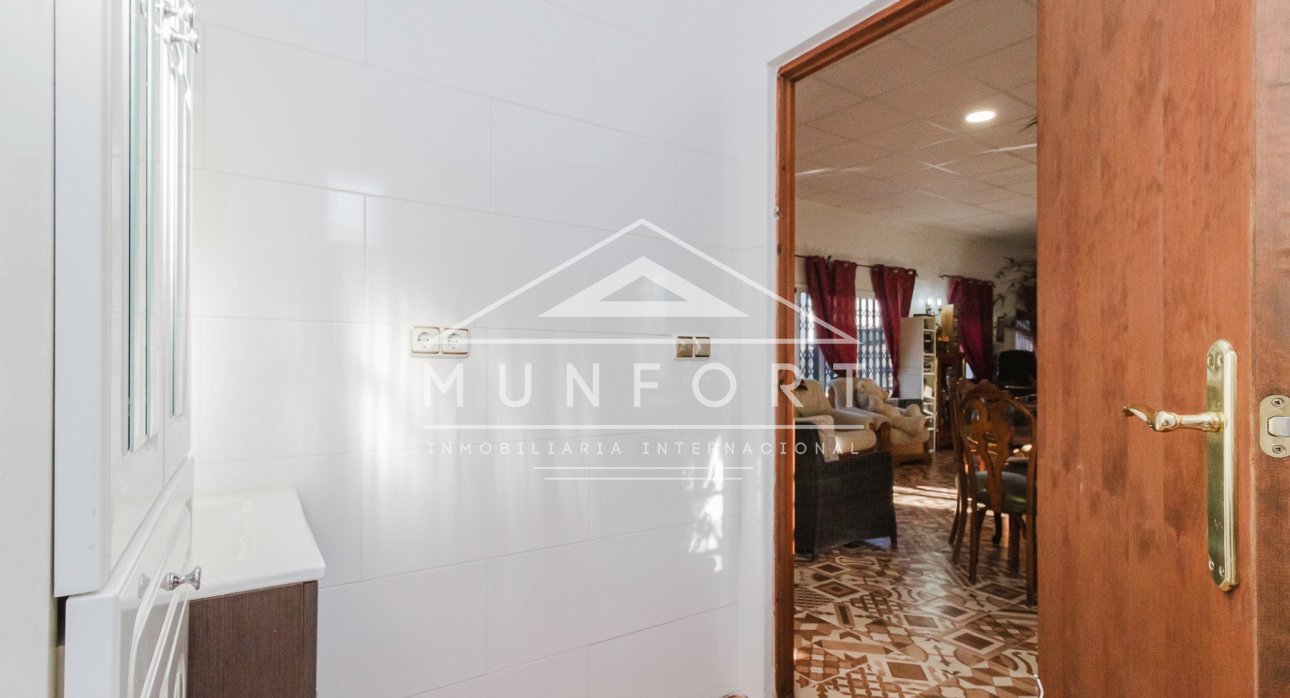 Resale - Villas -
Orihuela