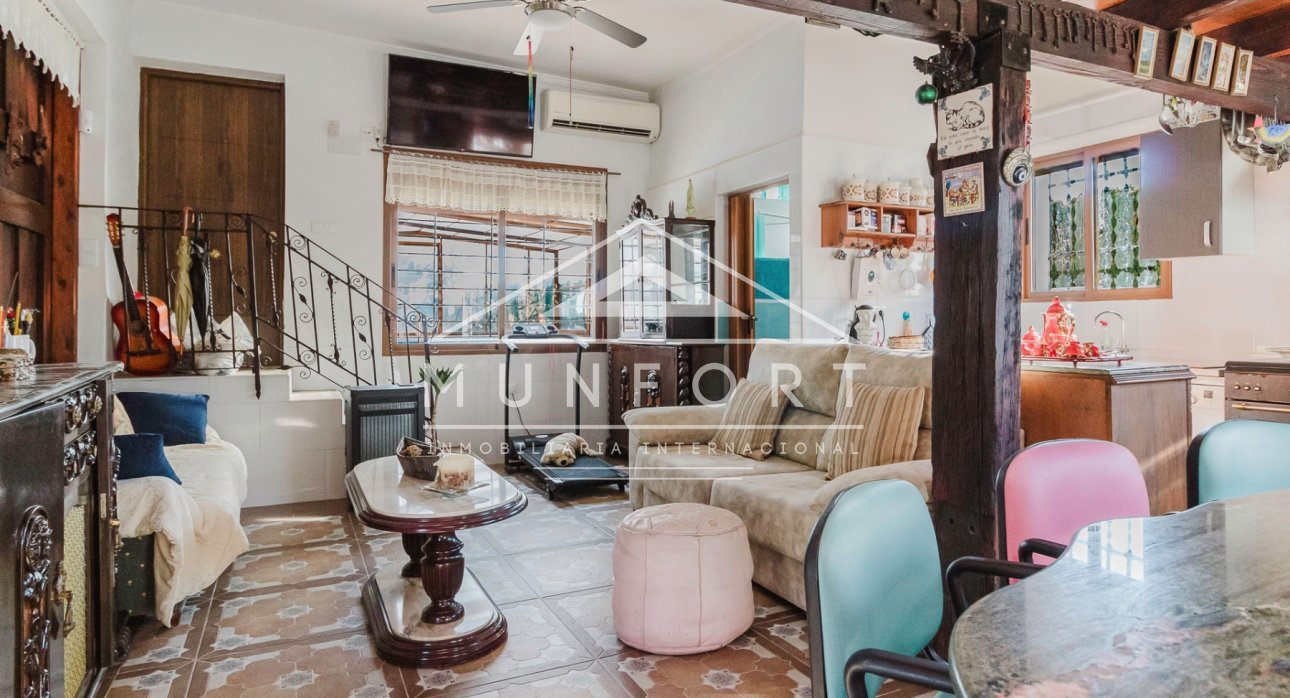 Resale - Villas -
Orihuela