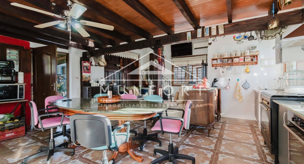 Resale - Villas -
Orihuela