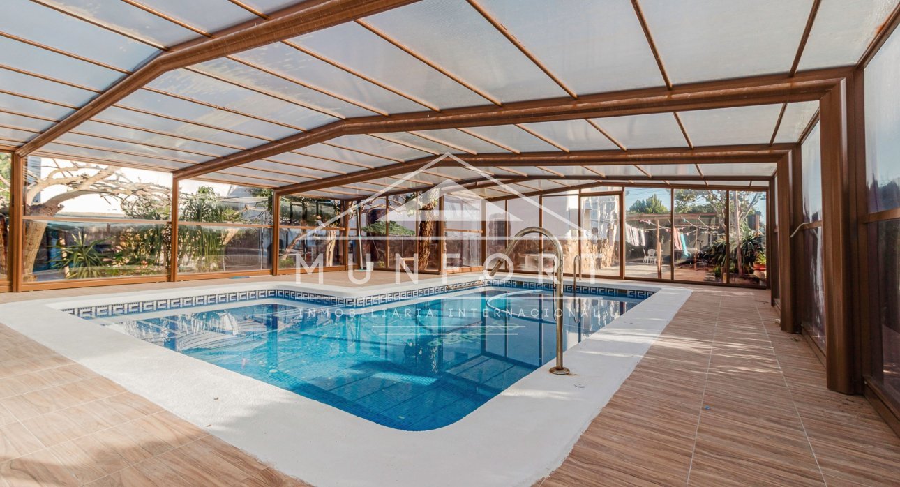 Resale - Villas -
Orihuela