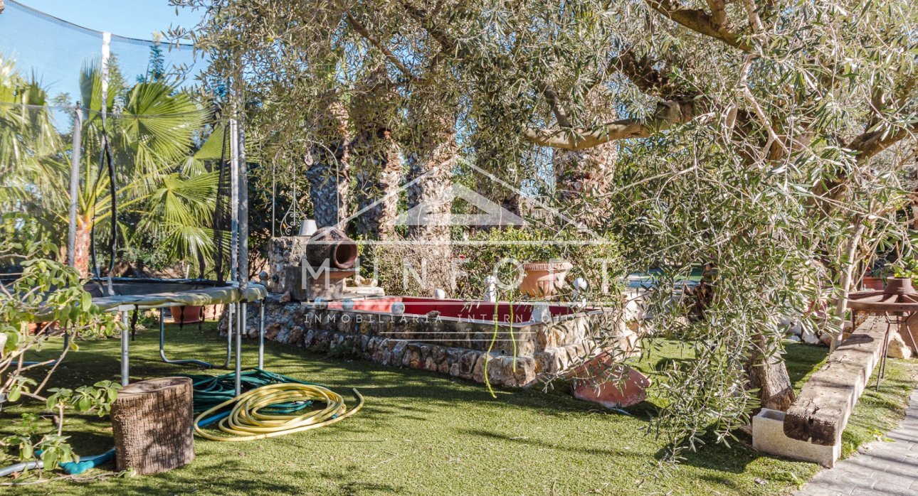 Resale - Villas -
Orihuela