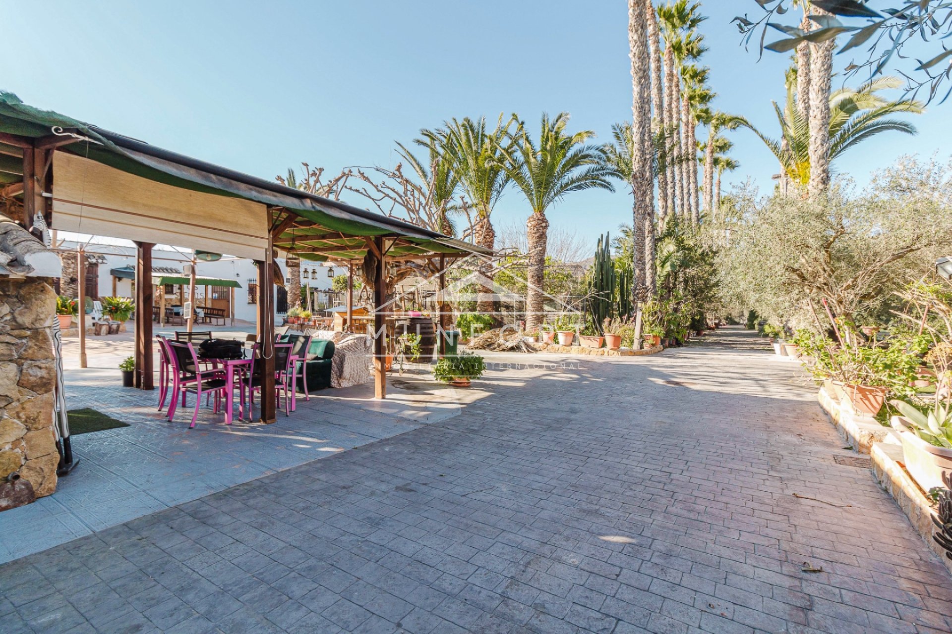 Resale - Villas -
Orihuela