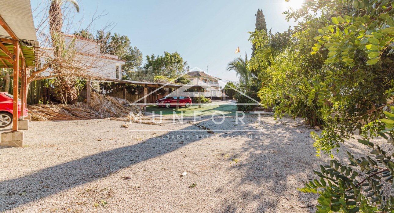 Resale - Villas -
Orihuela
