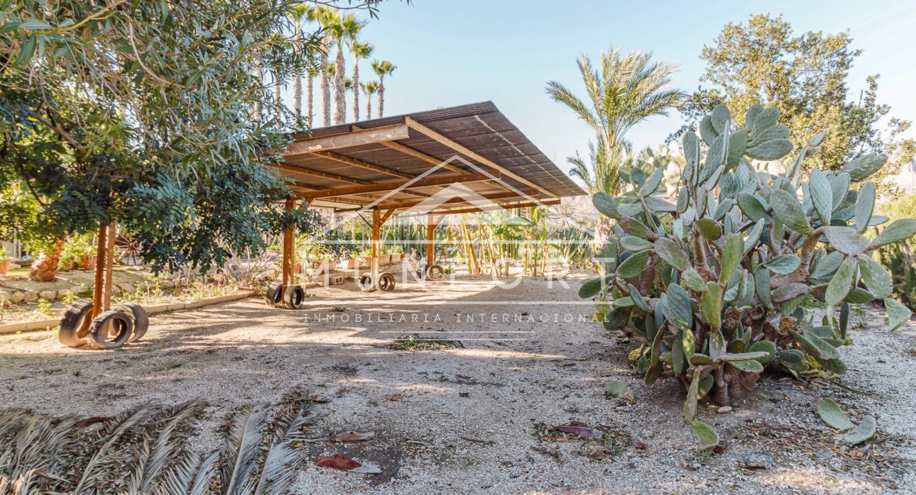 Resale - Villas -
Orihuela