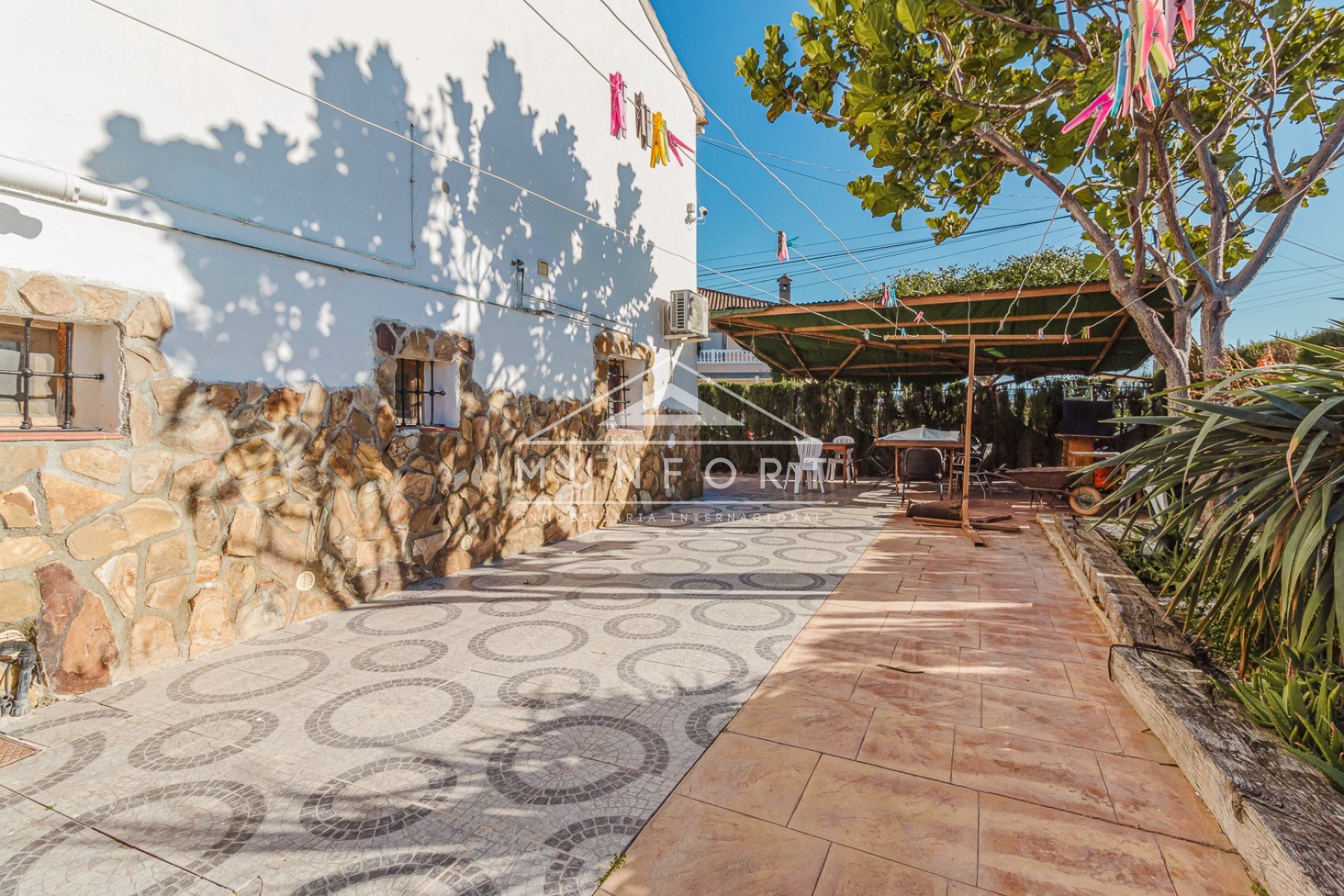 Resale - Villas -
Orihuela