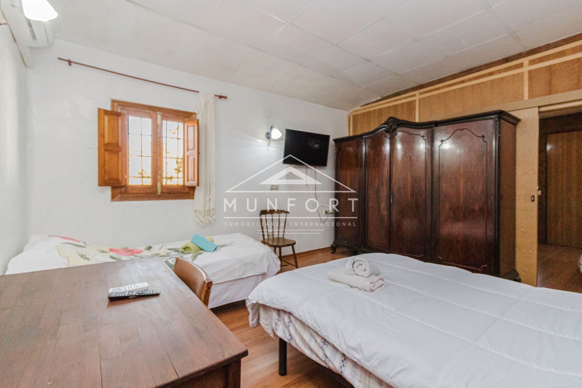 Resale - Villas -
Orihuela