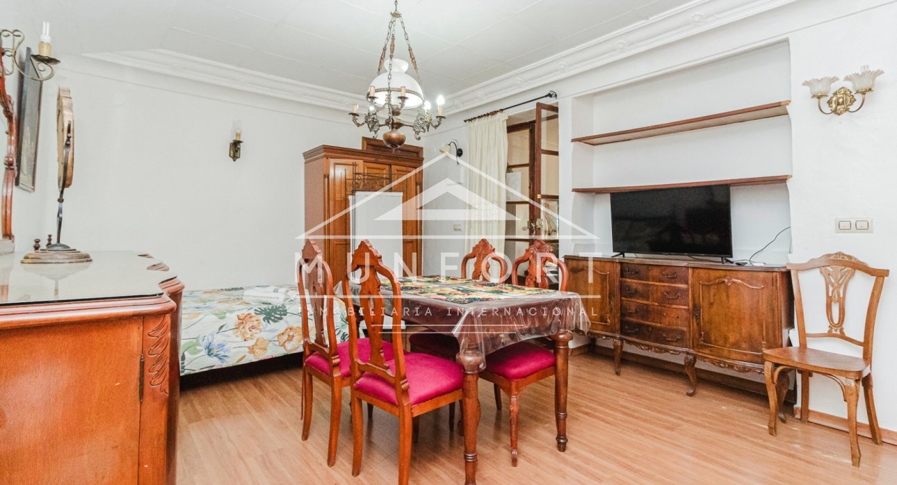 Resale - Villas -
Orihuela