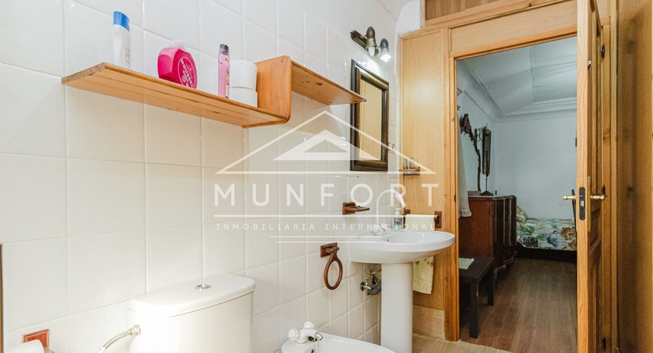 Resale - Villas -
Orihuela