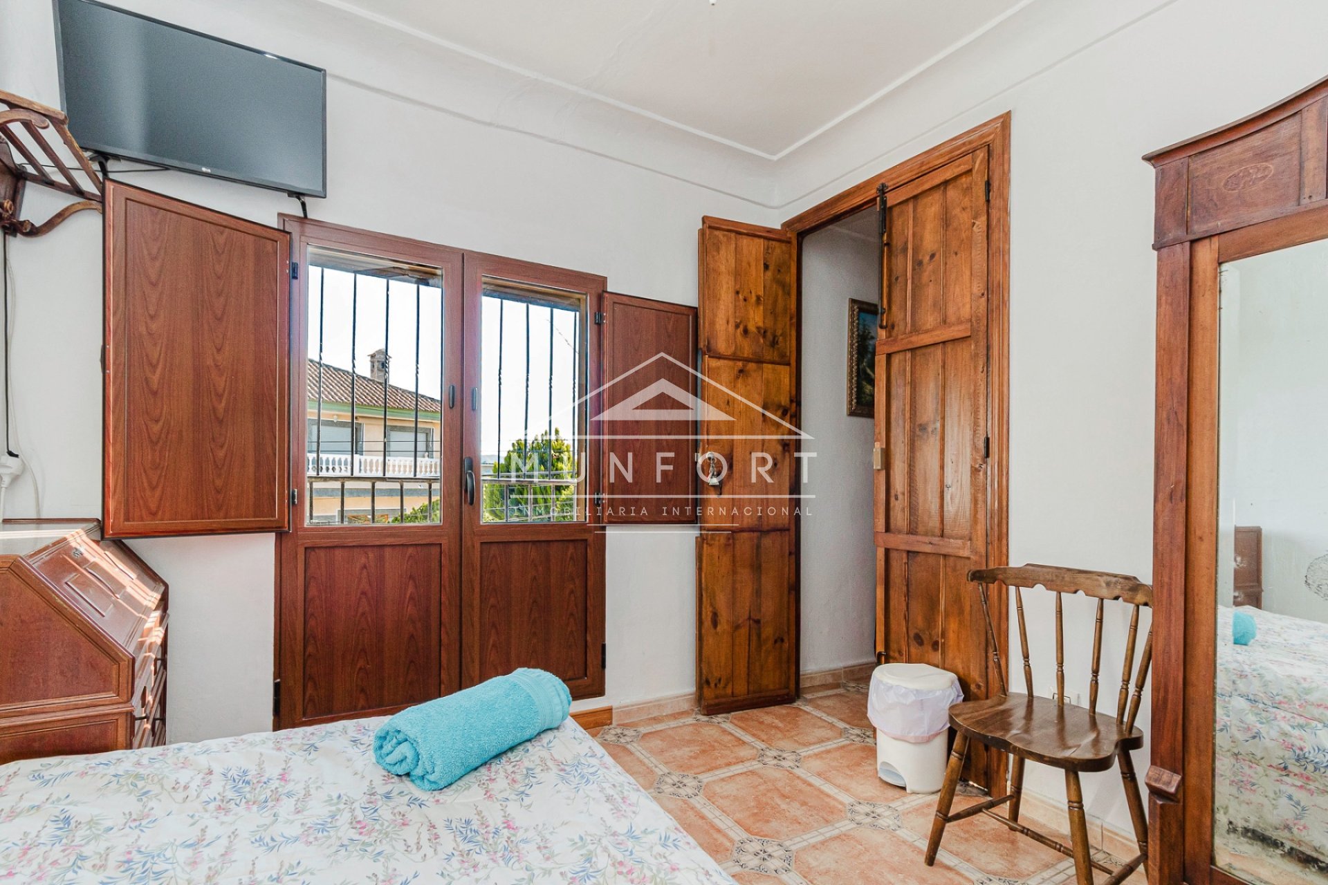 Resale - Villas -
Orihuela