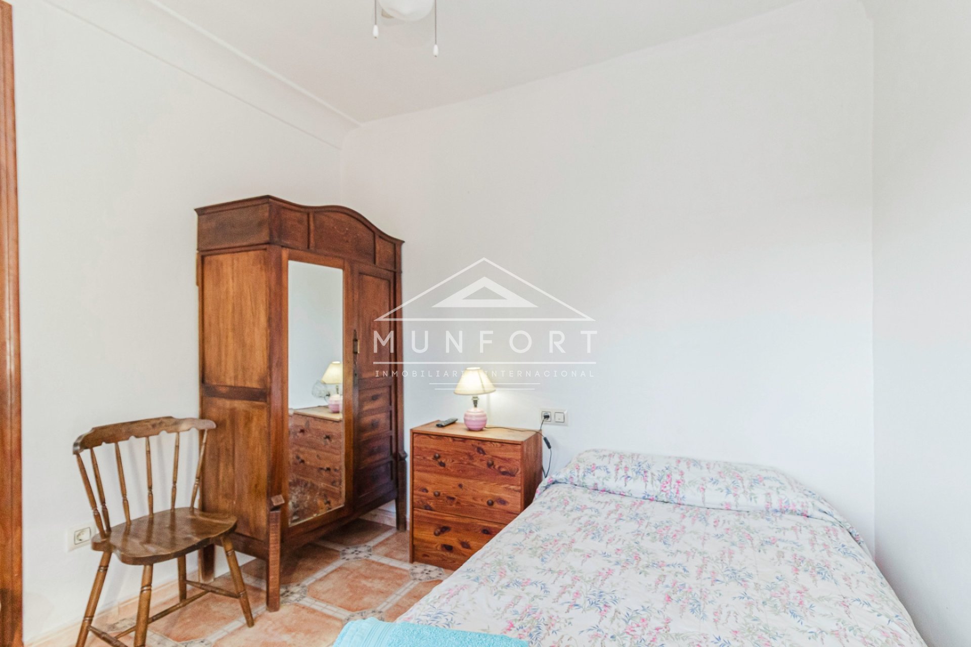 Resale - Villas -
Orihuela