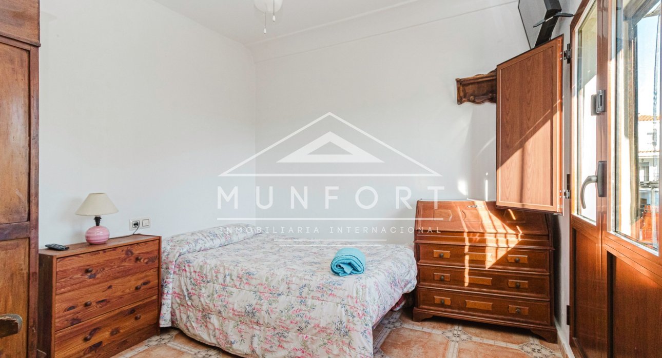 Resale - Villas -
Orihuela