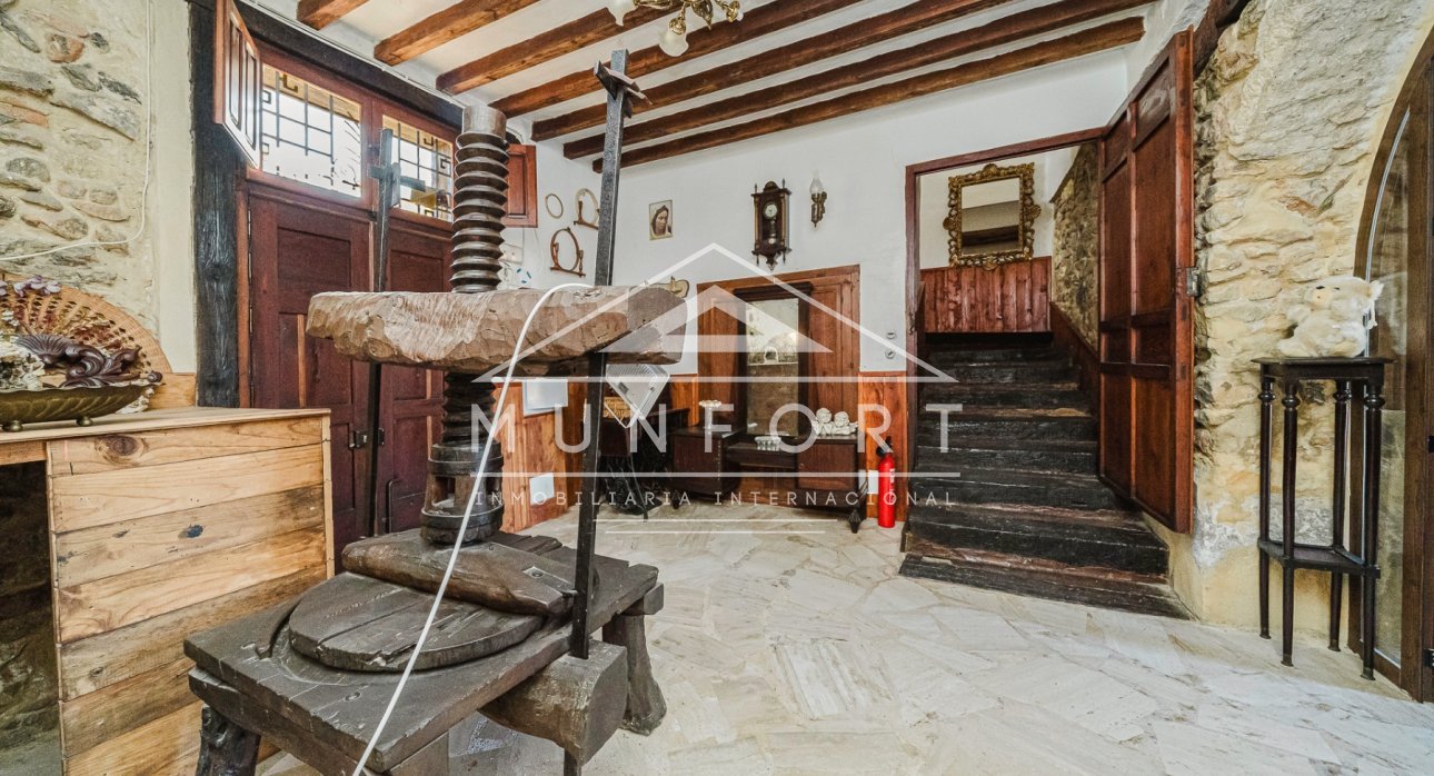 Resale - Villas -
Orihuela