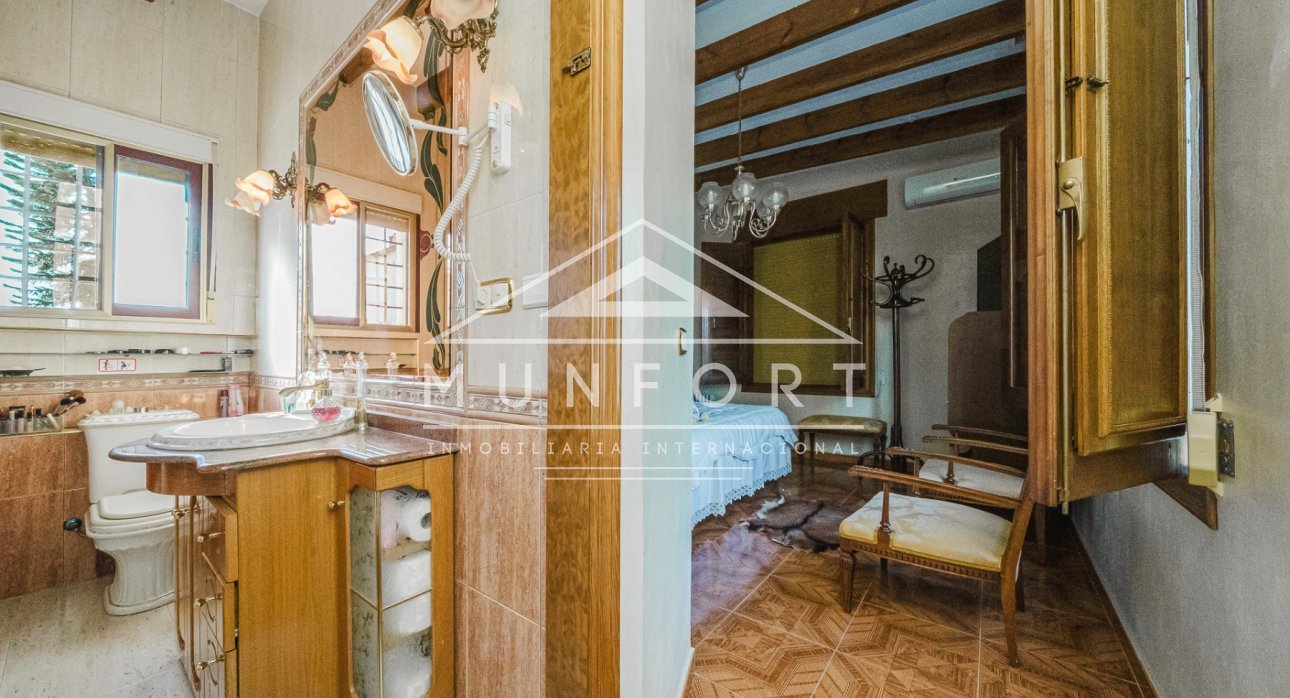 Resale - Villas -
Orihuela