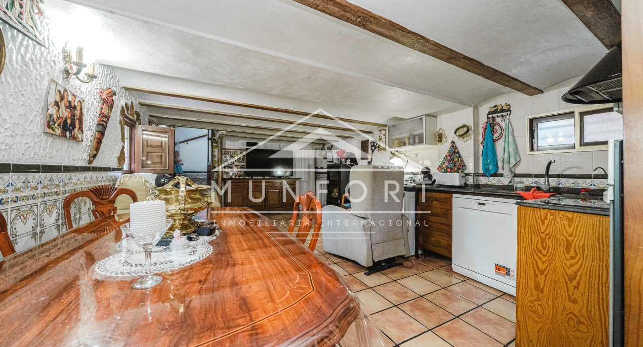 Resale - Villas -
Orihuela