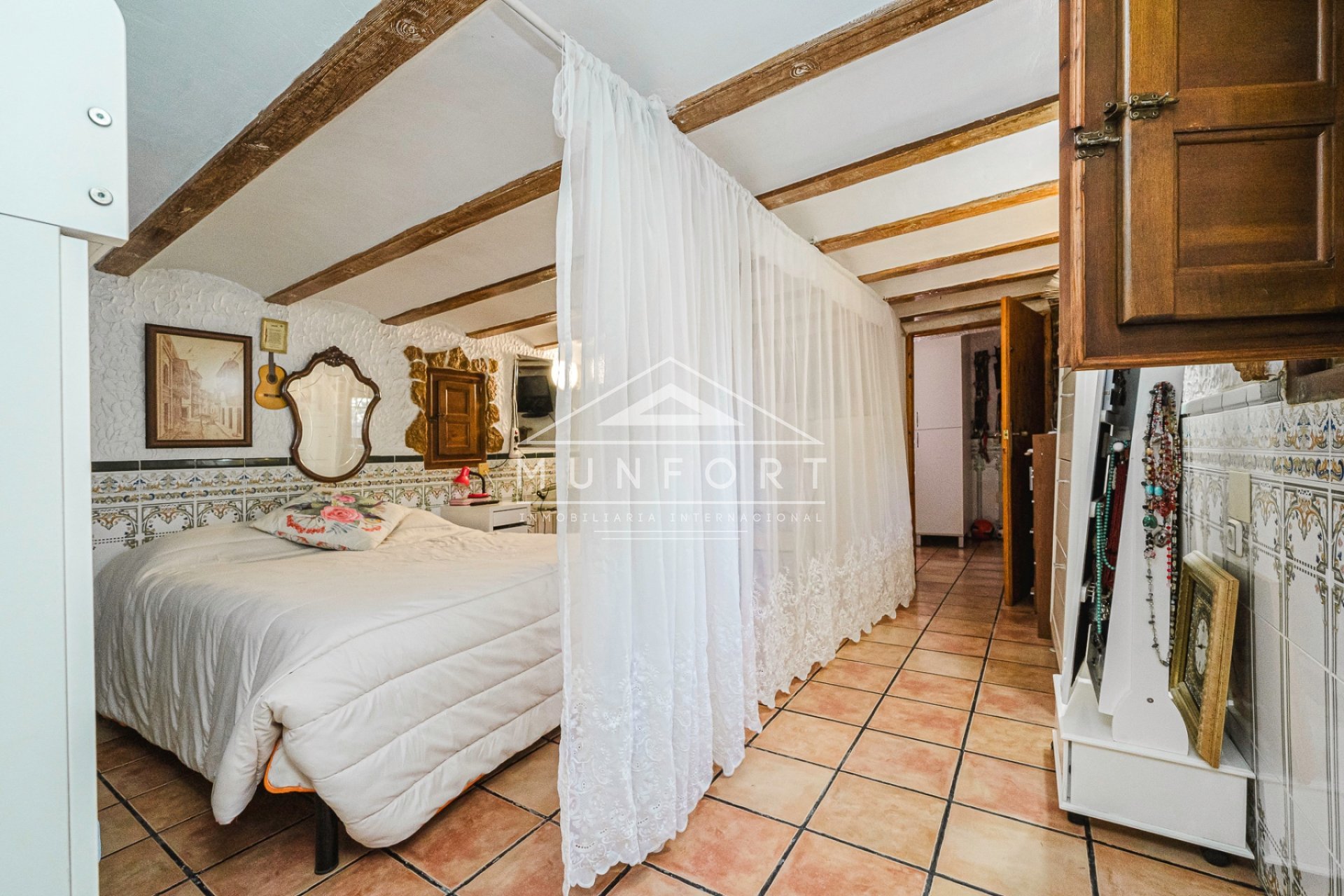 Resale - Villas -
Orihuela