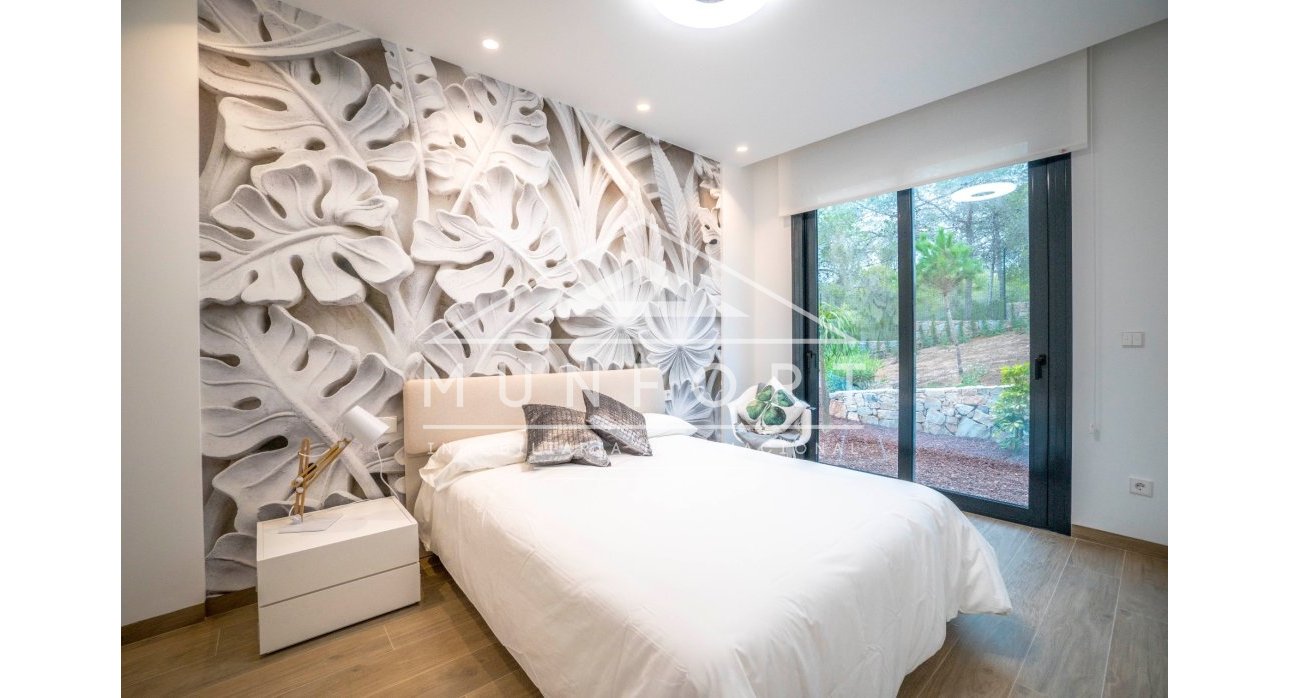 Resale - Villas -
Pilar de la Horadada - Lo Romero Golf