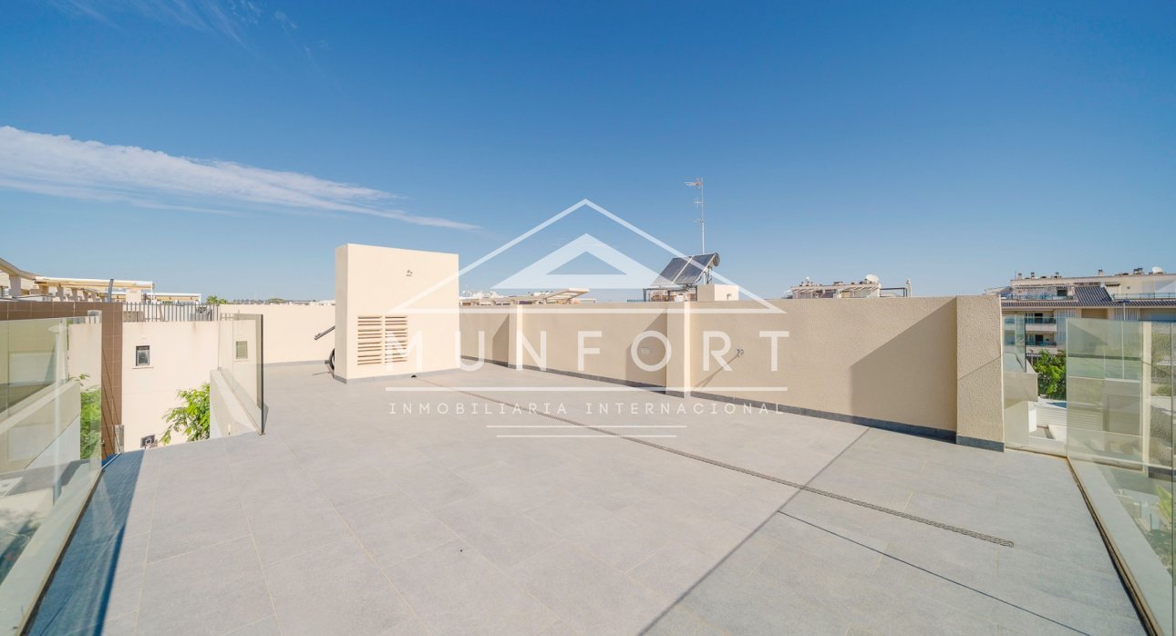 Resale - Villas -
Pilar de la Horadada - Mil Palmeras