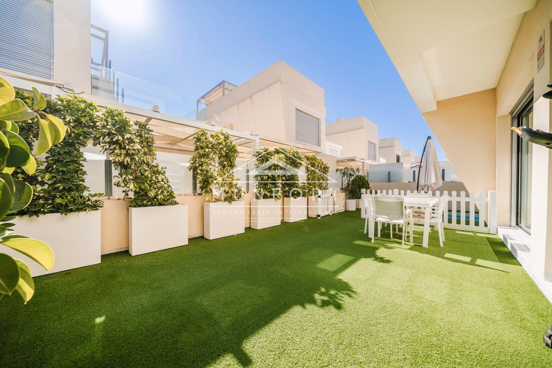 Resale - Villas -
Pilar de la Horadada - Mil Palmeras