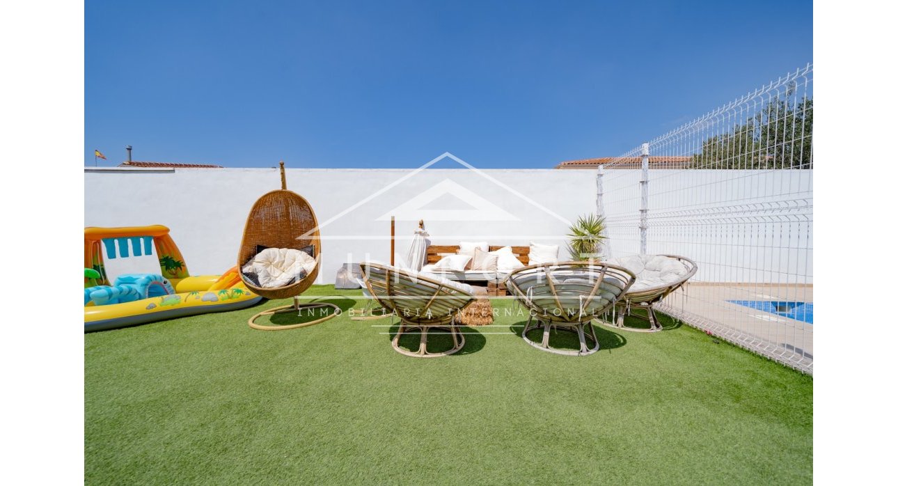 Resale - Villas -
Pilar de la Horadada - Pinar de Campoverde