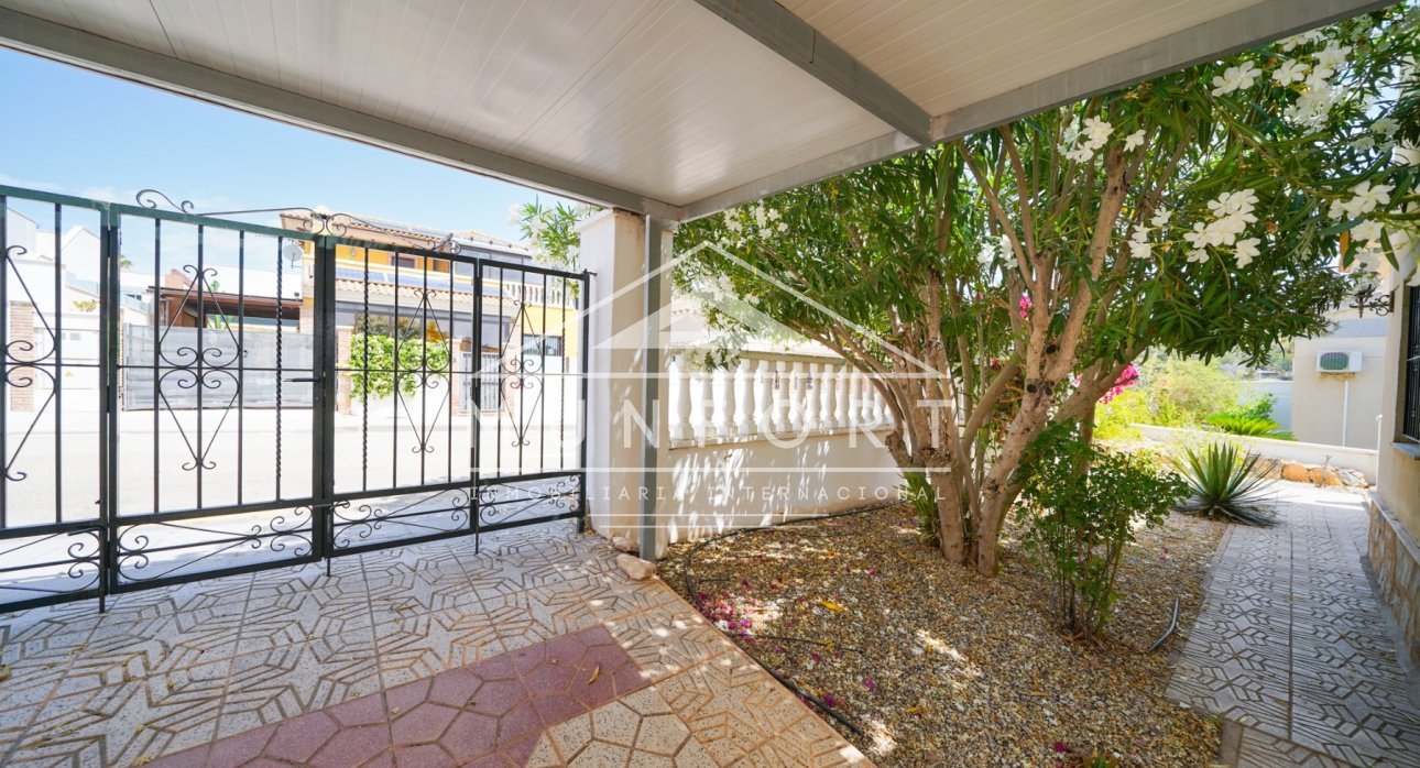 Resale - Villas -
Pilar de la Horadada - Pinar de Campoverde