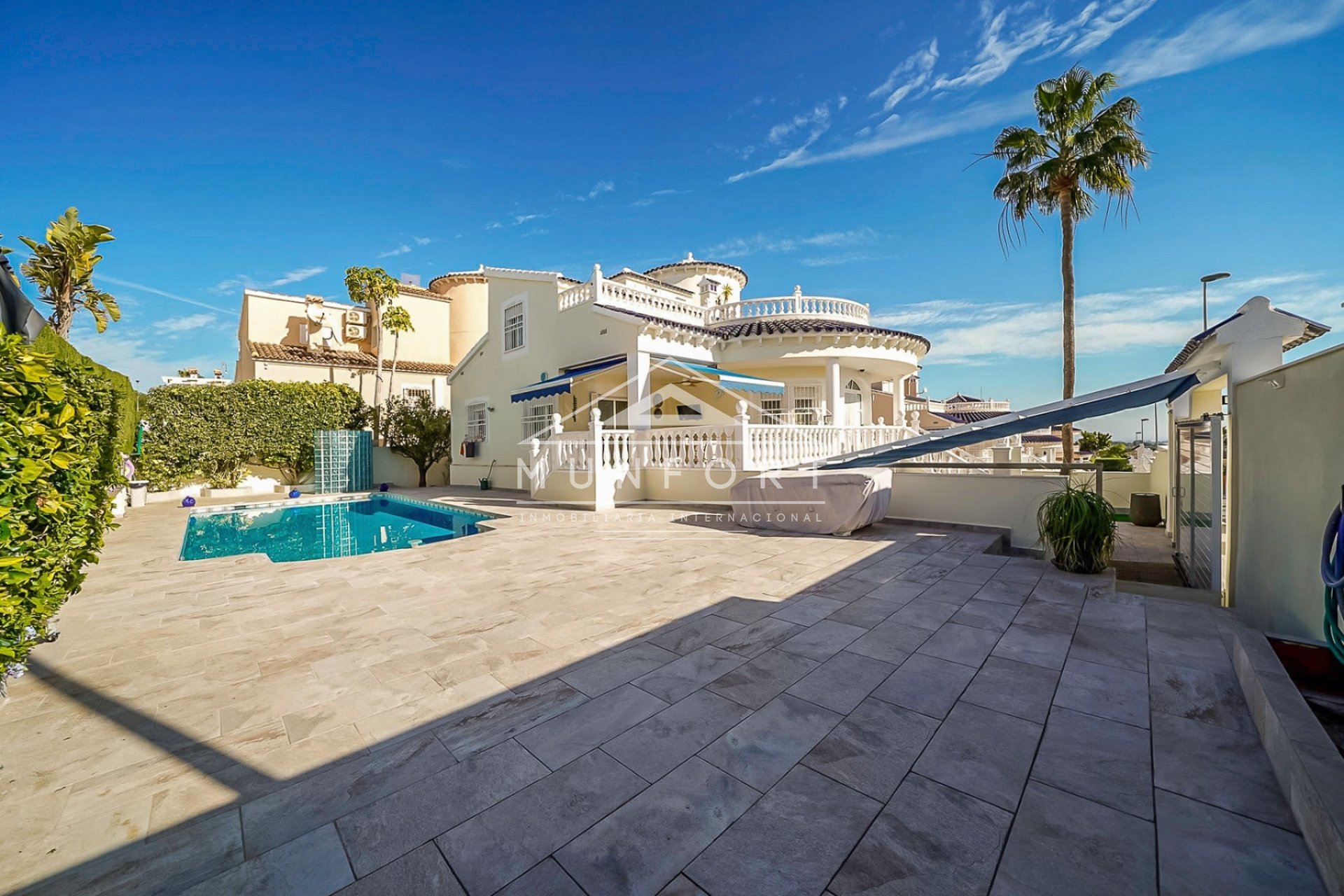 Resale - Villas -
Pilar de la Horadada - Pinar de Campoverde