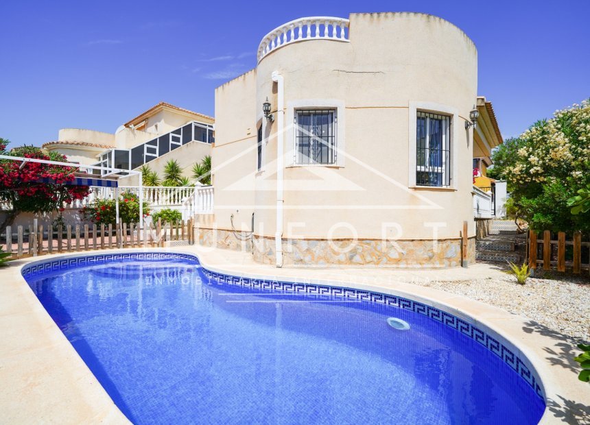 Resale - Villas -
Pilar de la Horadada - Pinar de Campoverde