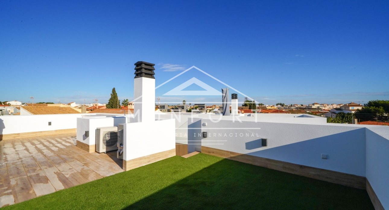 Resale - Villas -
Pilar de la Horadada - Torre de la Horadada