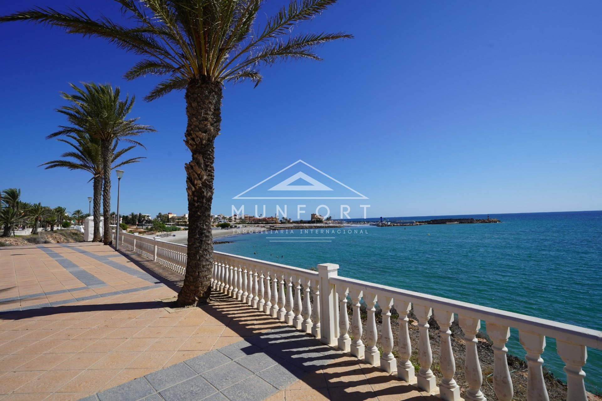 Resale - Villas -
Pilar de la Horadada - Torre de la Horadada