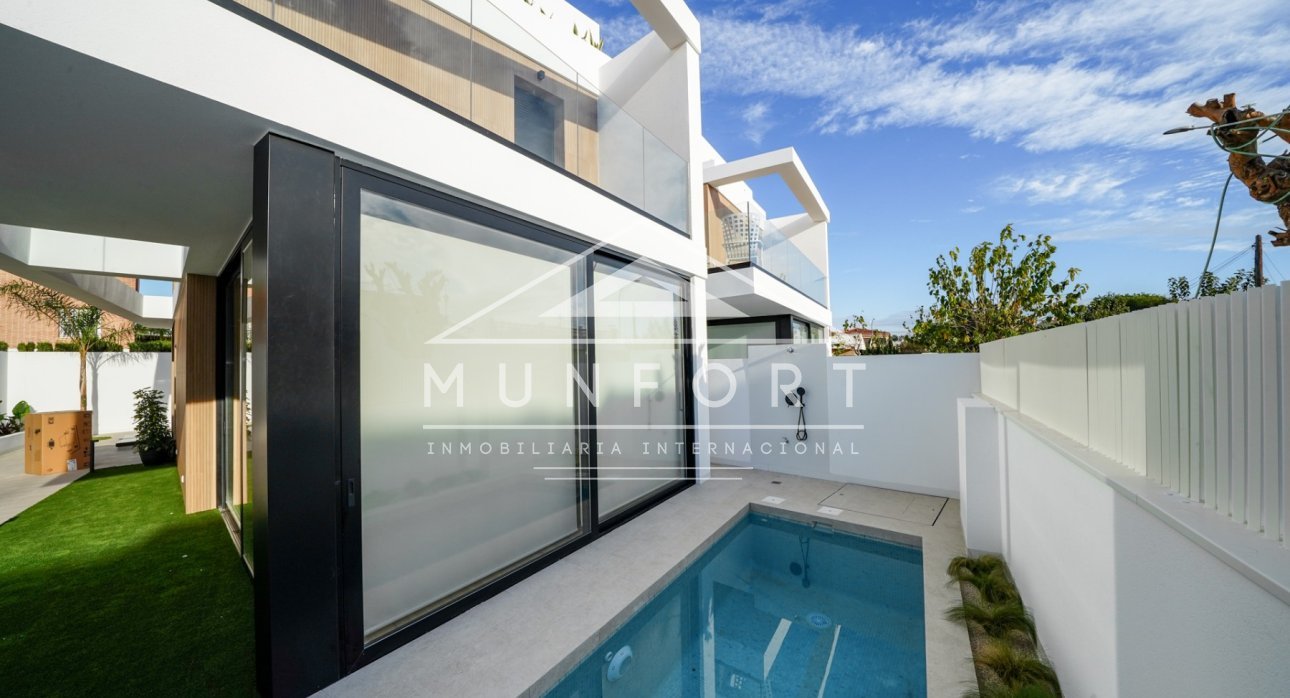 Resale - Villas -
Pilar de la Horadada - Torre de la Horadada