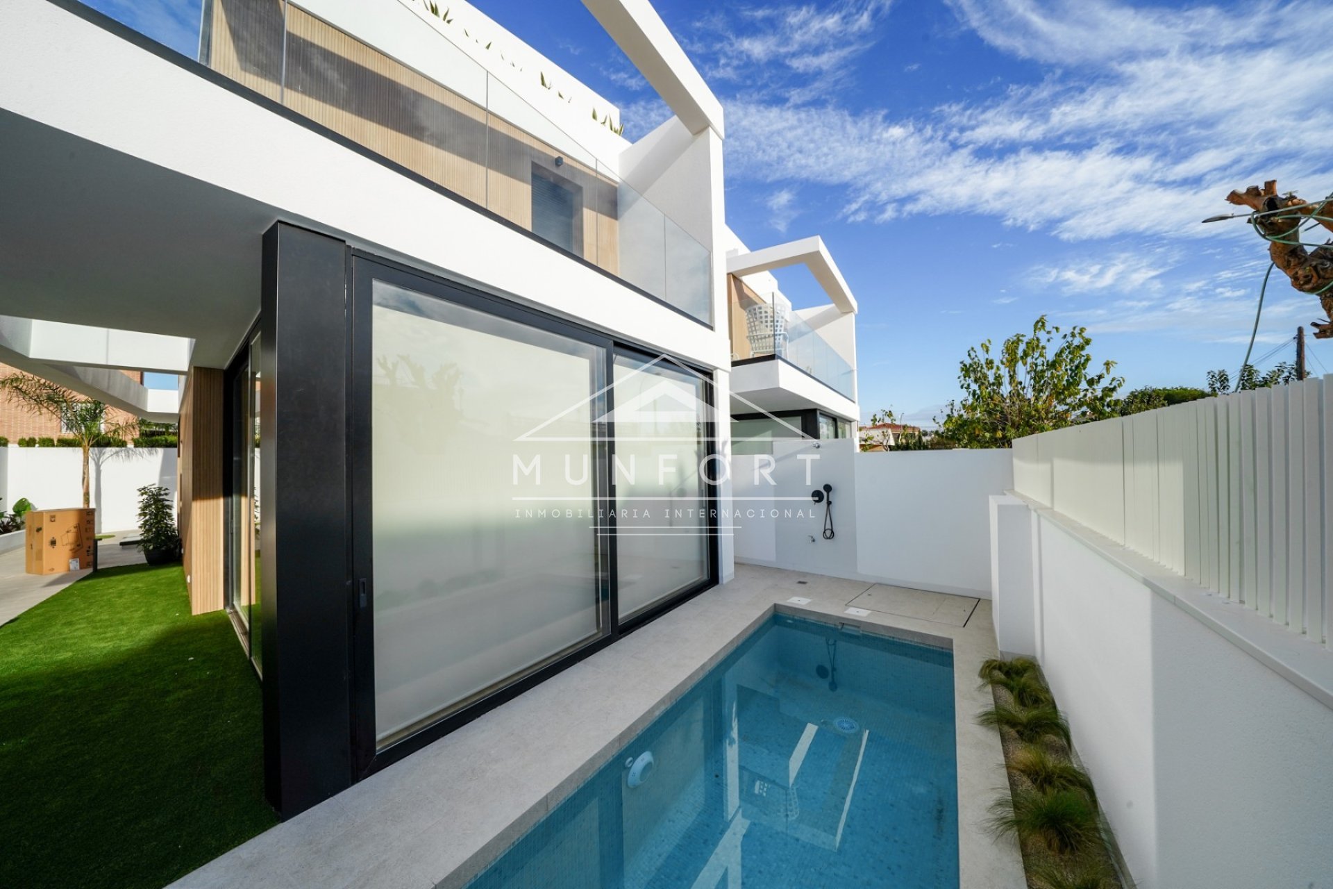 Resale - Villas -
Pilar de la Horadada - Torre de la Horadada