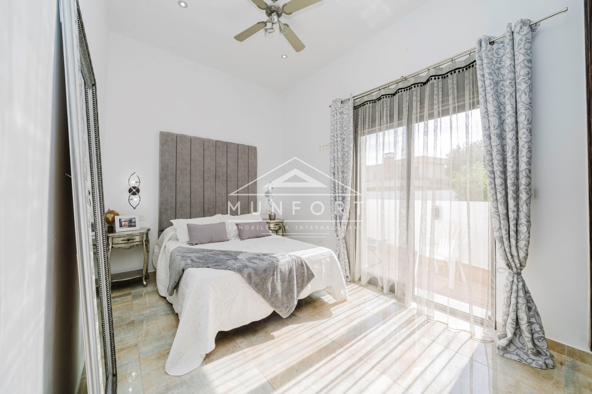 Resale - Villas -
Pilar de la Horadada - Torre de la Horadada