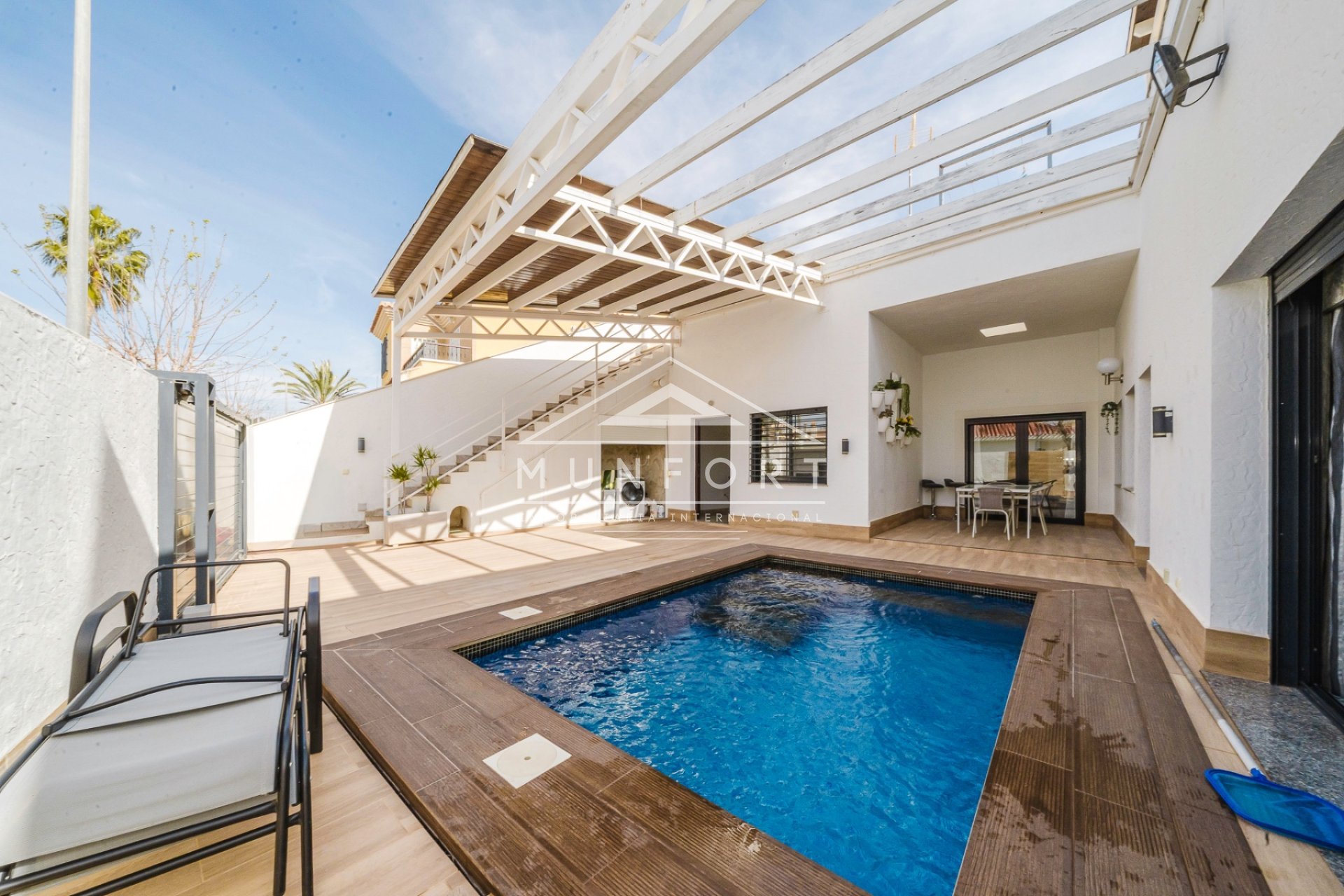 Resale - Villas -
Pilar de la Horadada - Torre de la Horadada