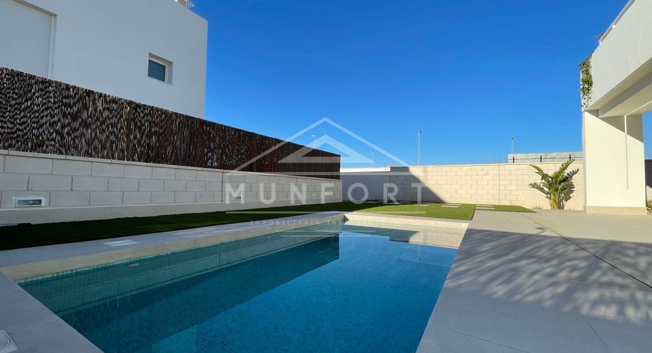 Resale - Villas -
Pilar de la Horadada