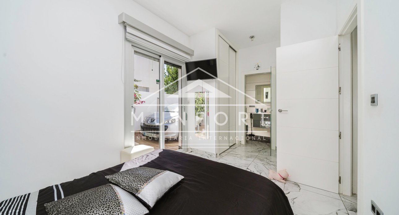 Resale - Villas -
Pilar de la Horadada
