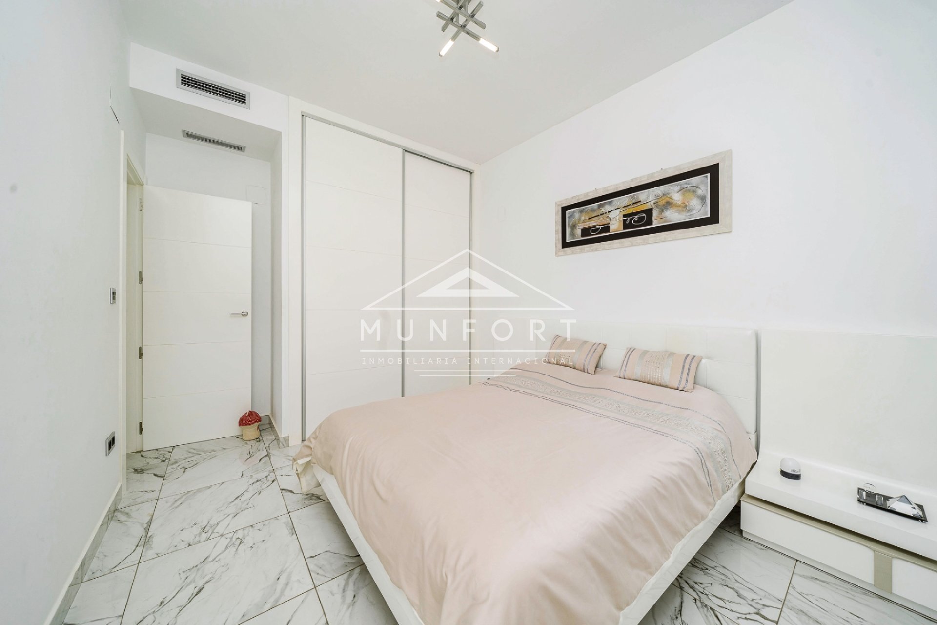 Resale - Villas -
Pilar de la Horadada