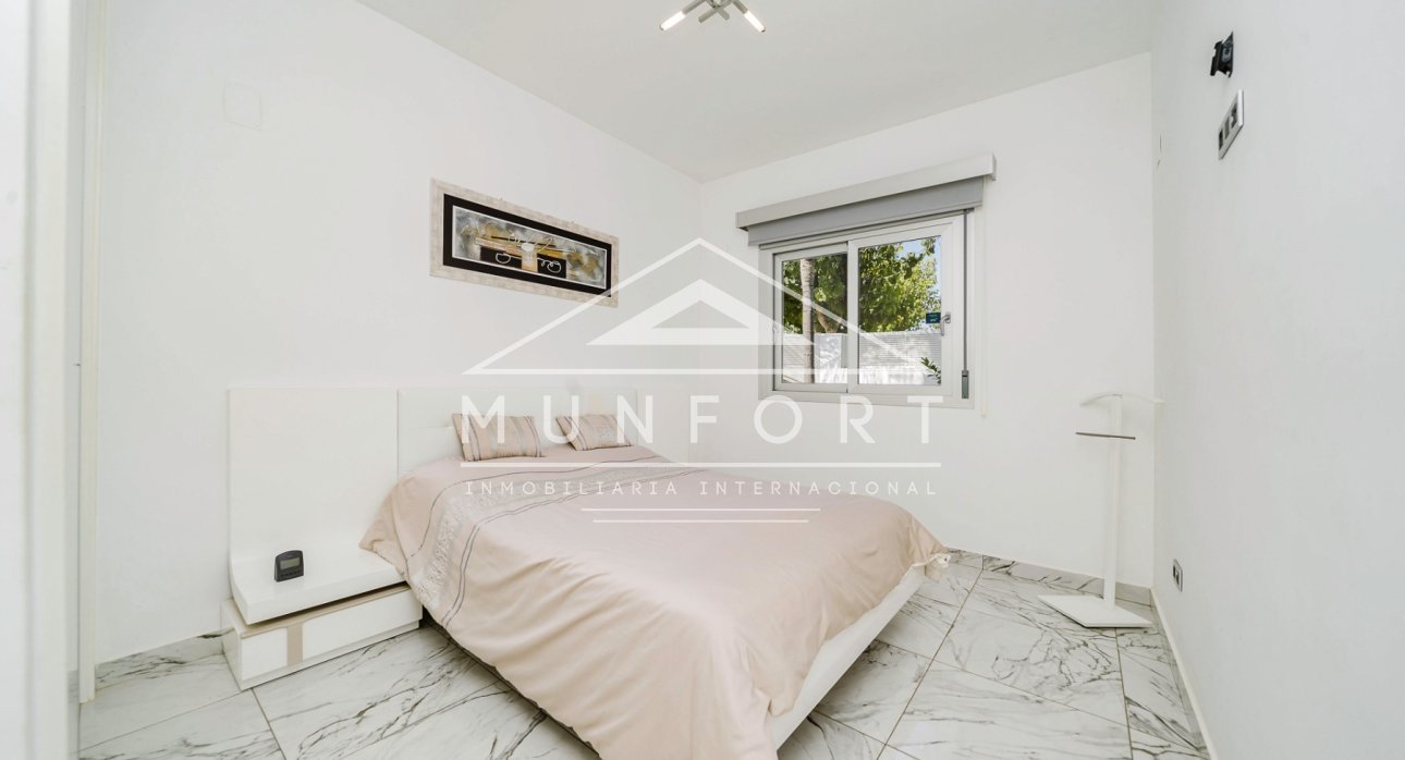 Resale - Villas -
Pilar de la Horadada