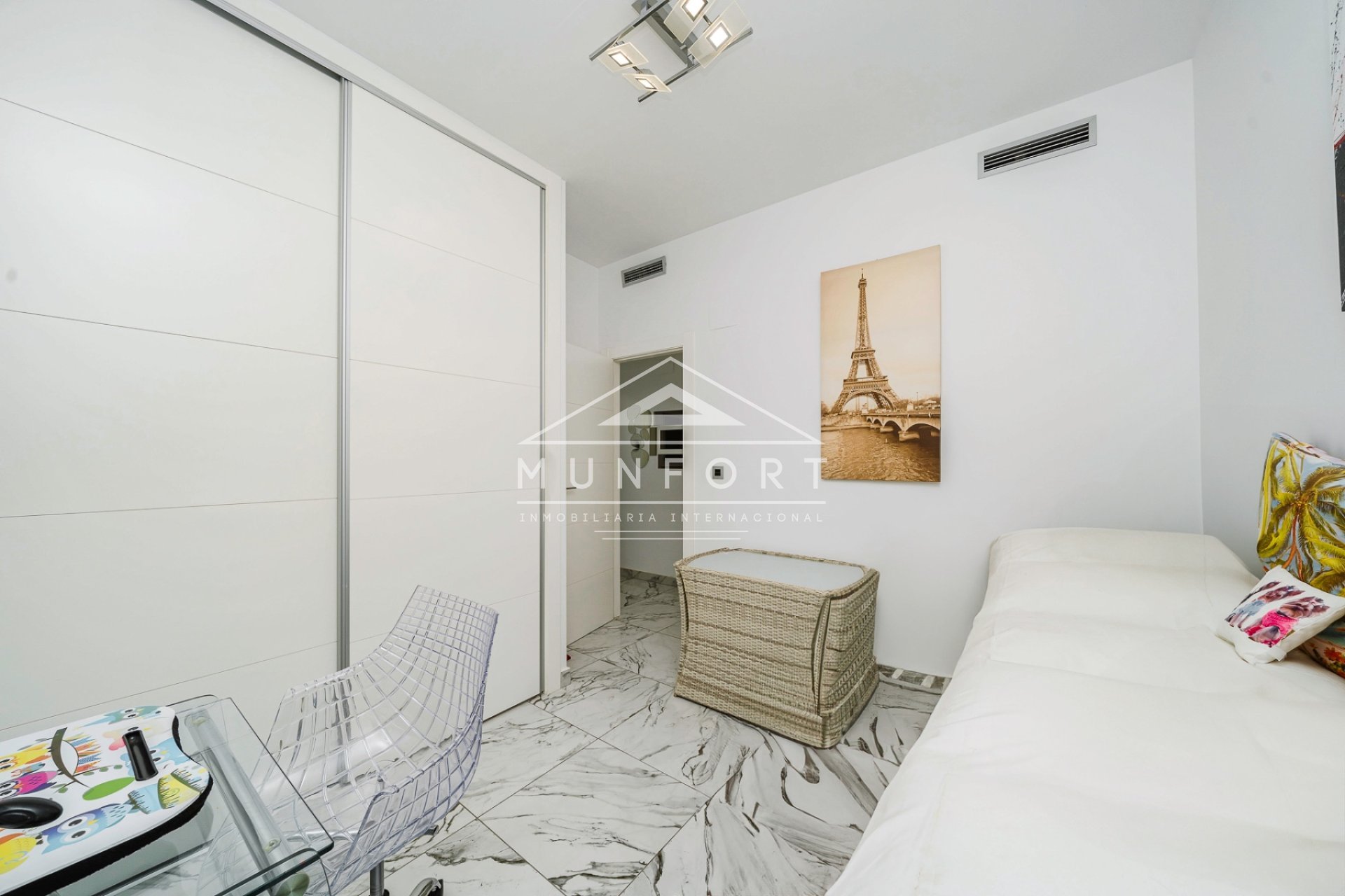 Resale - Villas -
Pilar de la Horadada