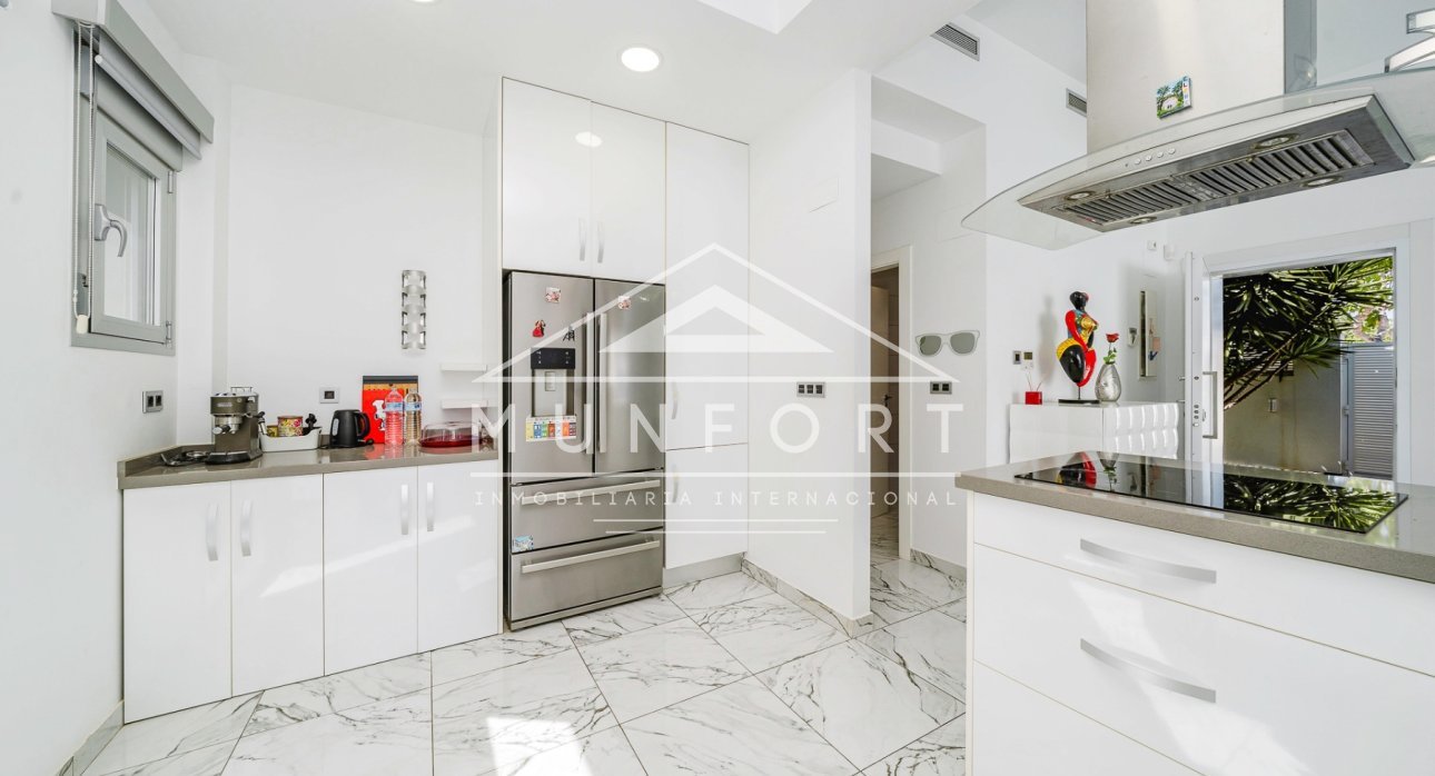 Resale - Villas -
Pilar de la Horadada