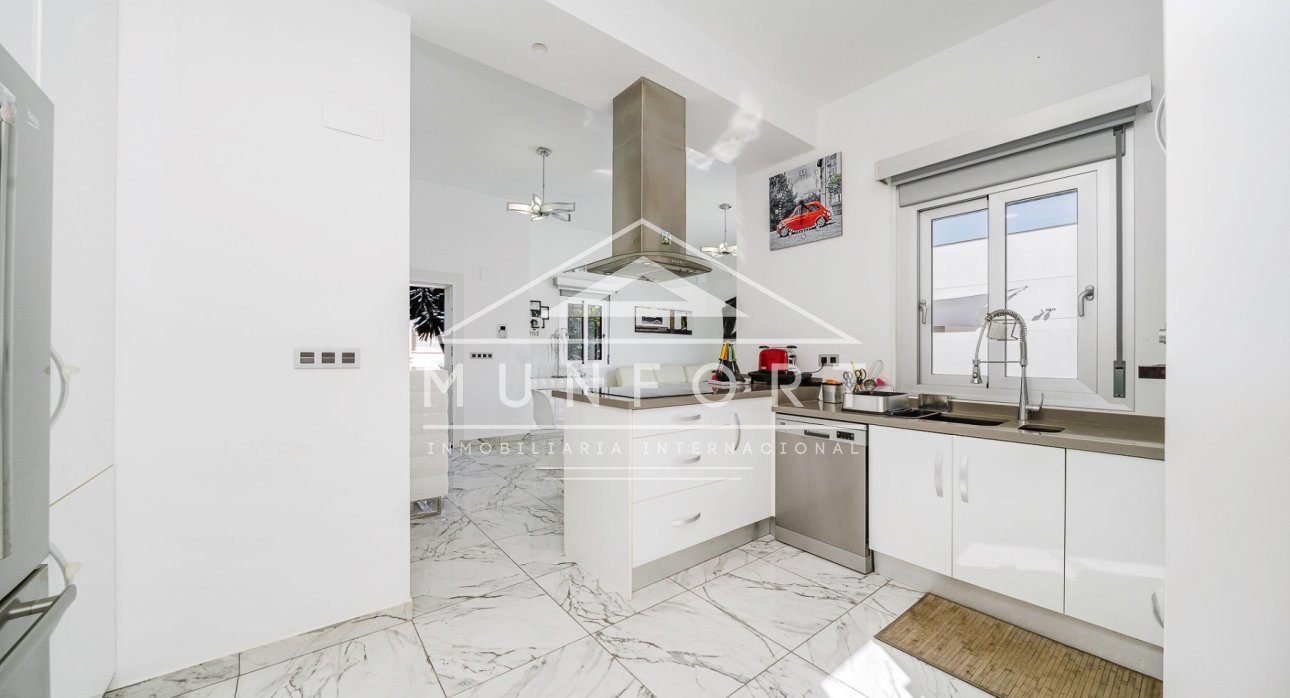 Resale - Villas -
Pilar de la Horadada