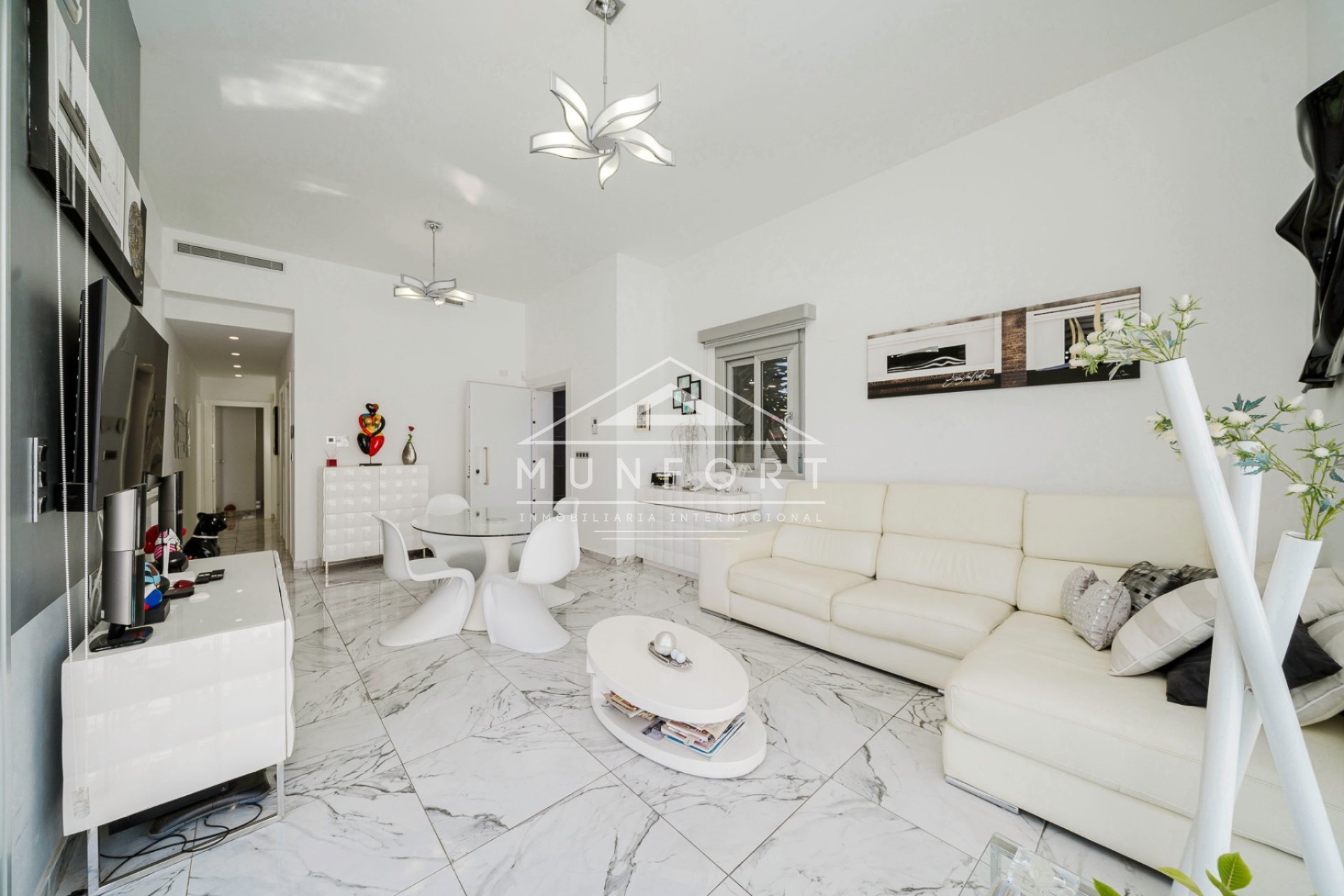 Resale - Villas -
Pilar de la Horadada