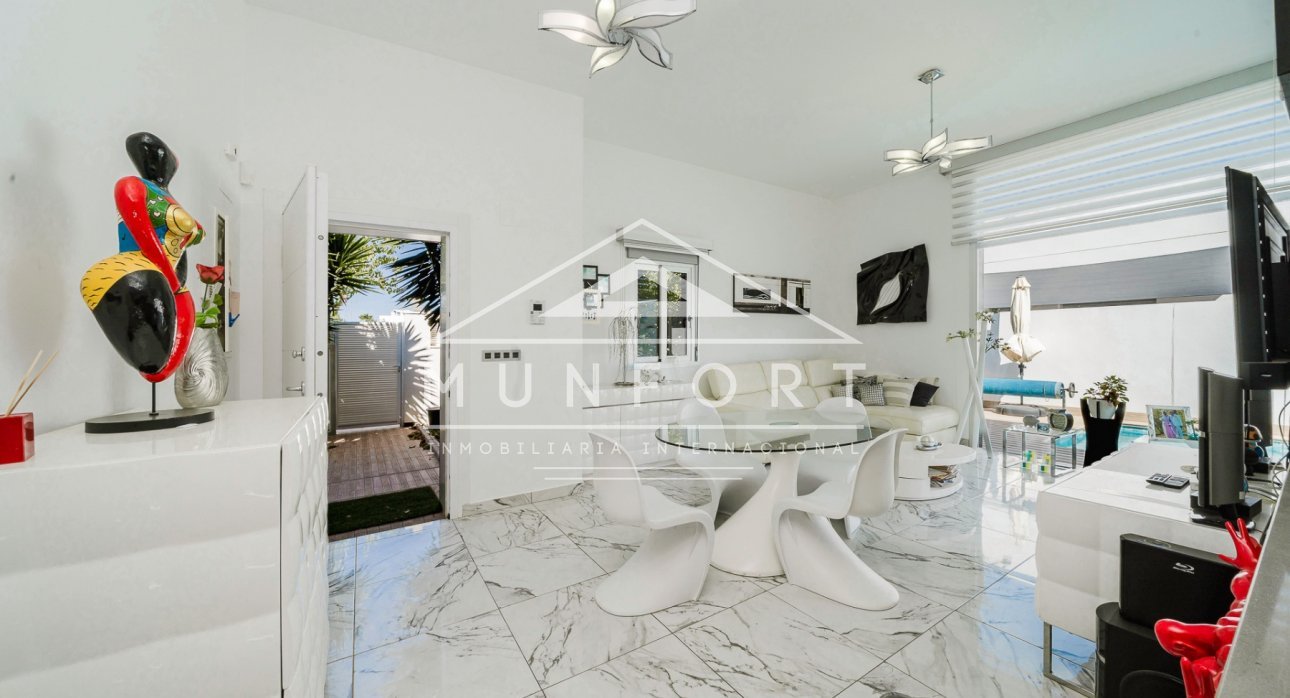 Resale - Villas -
Pilar de la Horadada