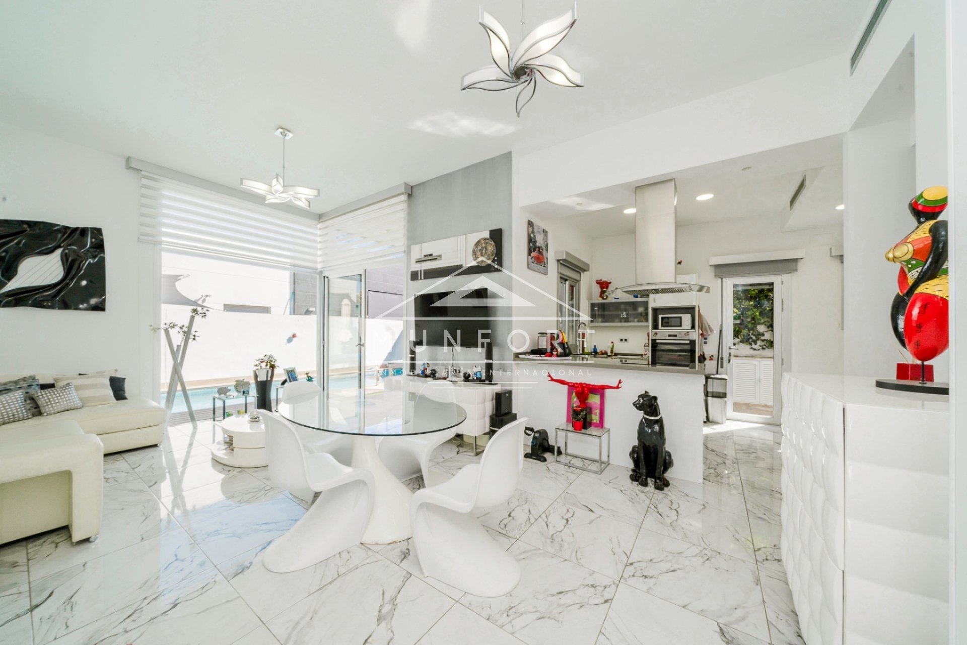 Resale - Villas -
Pilar de la Horadada