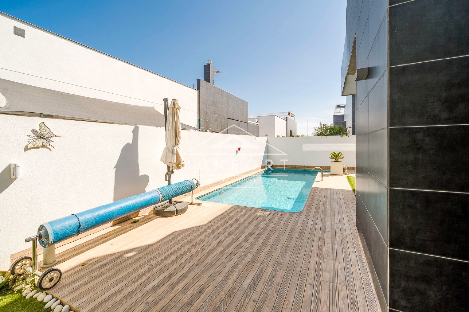 Resale - Villas -
Pilar de la Horadada