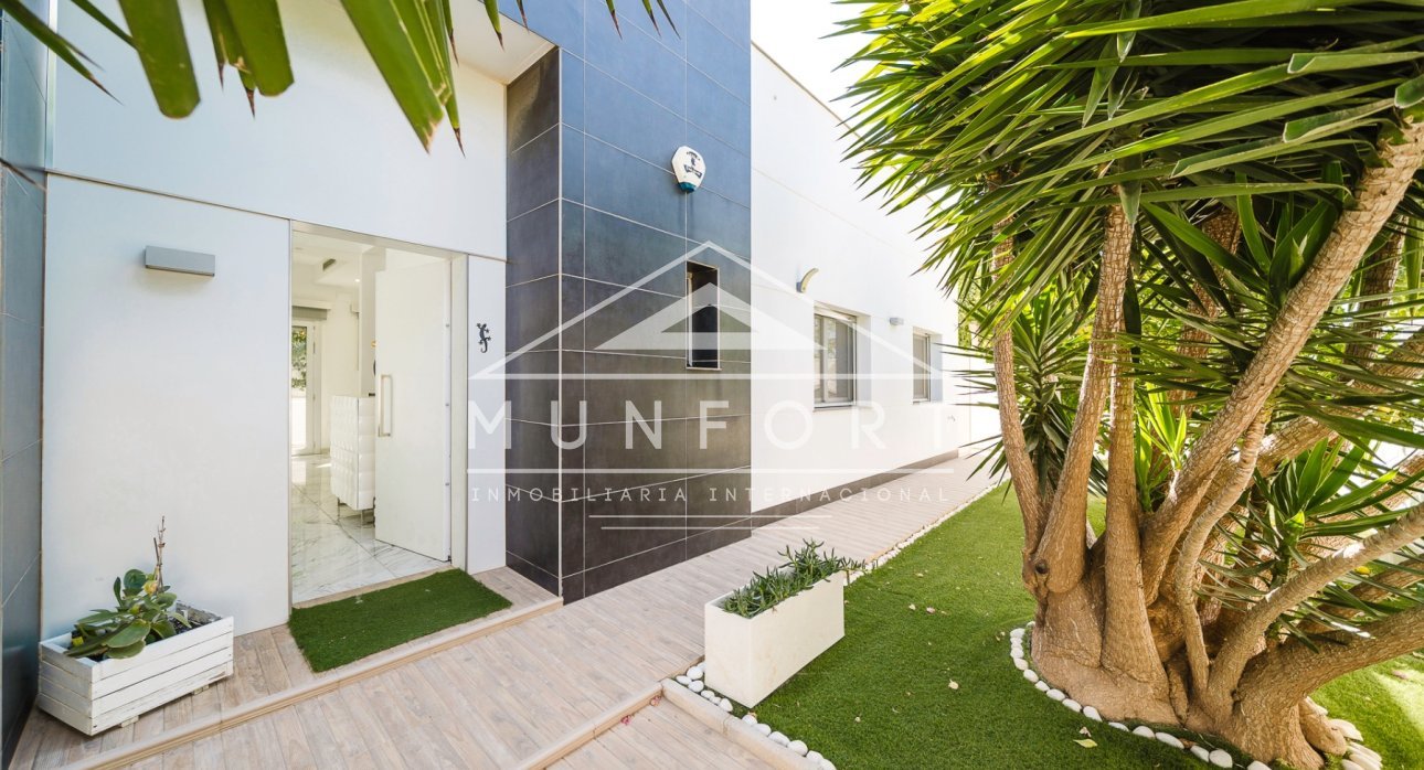 Resale - Villas -
Pilar de la Horadada